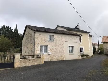 maison de campagne avec jardin de 4700 m² de terrain clos et arboré