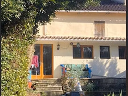 belle maison renovee avec garage et jardin