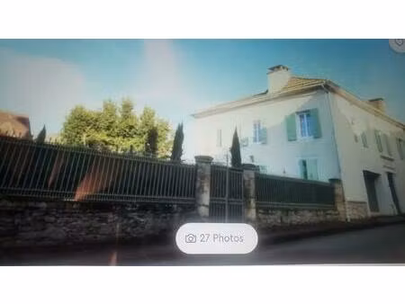 maison de maître dans bastide du 13 ième siècle