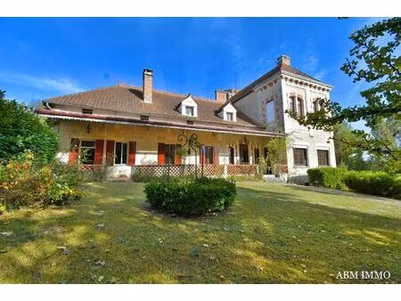 authentique manoir 19ème siecle avec dépendance