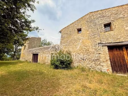 authentique mas face au luberon