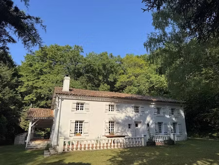 vente maison 7 pièces 210 m² à rioux-martin (16210)  264 600 €