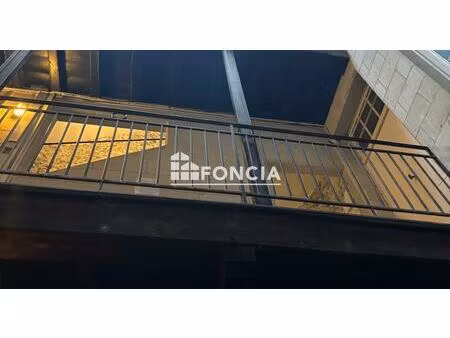 hyper centre grand studio locataire en place