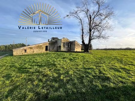 maison 420 m2 à rénover sur une parcelle de 1854m2 avec vue campagne