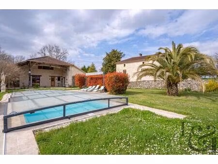 grange en pierre rénovée avec gîte à vendre entre villeneuve-sut-lot et agen