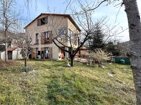 maison 3 faces sur 405 m2 de terrain