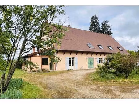 vaste villa traditionnelle sur terrain de 5500 m²
