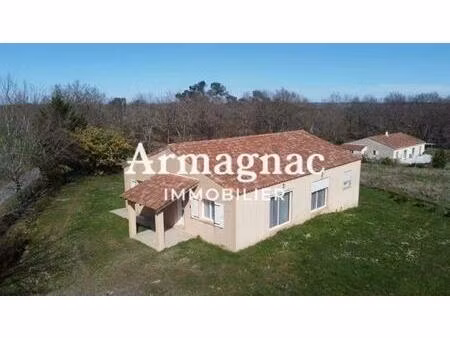 pavillon en bordure de foret