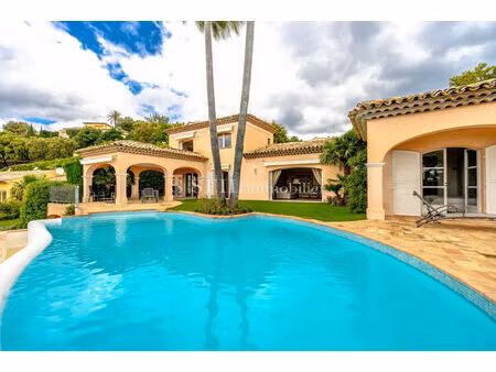 vente maison 5 pièces 200m2 sainte-maxime 83120 - 2490000 € - surface privée