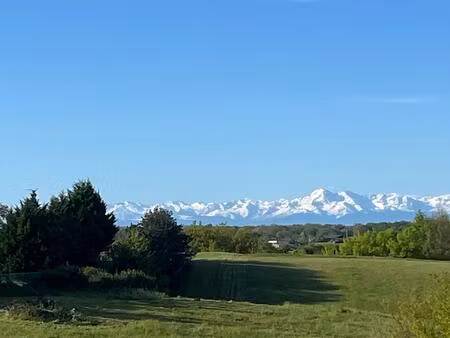 superbe propriété économe en énergie située dans plus de 15 acres de pure tranquillité