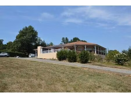 jolie villa avec vue imprenable sur les pyrénées