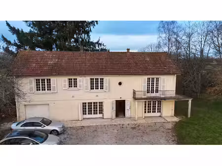 maison sur 6 132 m² de terrain