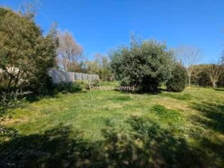 vente terrain à l'île-d'olonne (85340) : à vendre / 641m² l'île-d'olonne