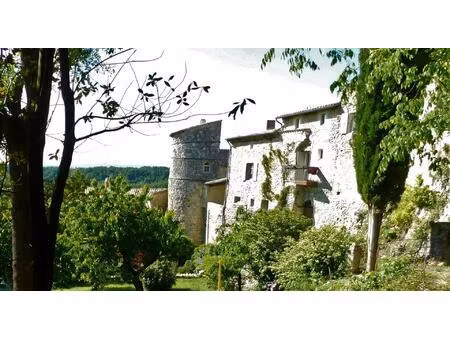 maison composée de 3 logements idéal gîte et chambres d'hôte