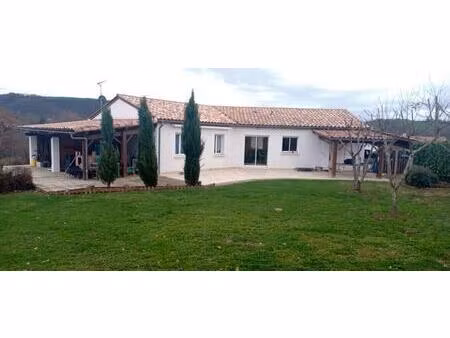 maison de plain pied f5 en tbe de 136m2 habitable sur 1439m2 de terrain