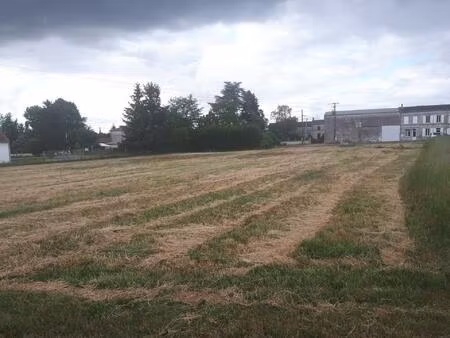 terrain constructible de 621m2