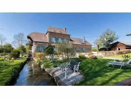 ancien moulin aménagé en confortable maison de famille proche