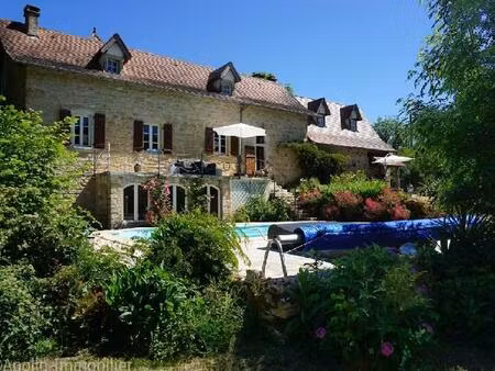 maison rénovée avec gîte et piscine