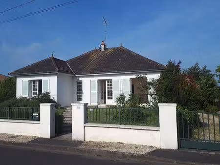 maison conviviale et lumineuse de 6 chambres avec un studio et une belle terrasse