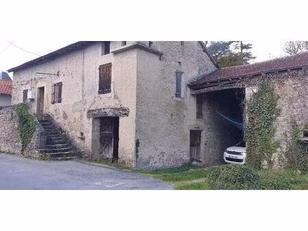 maison typiquement quercynoise à rénover du xviième siècle