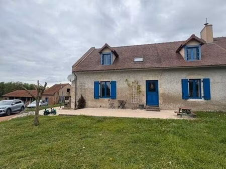 belle maison à saint etienne de vicq