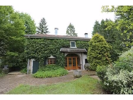 emplacement ensoleillé  ferme élégamment rénovée