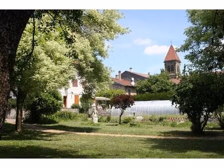 ferme avec beaucoup de potentiel pour une grande famille ou un appartement en colocation