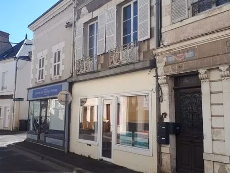 maison de ville pour habitation ou activité commerciale