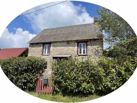 auv 1143 : maison habitable  dépendances  ruine  jardin  calme  440m2.