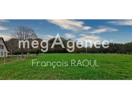 tres beau terrain constructible de 3832m²