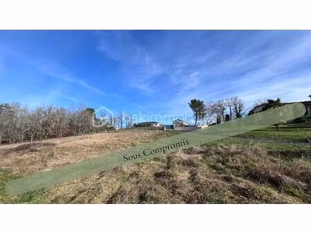 terrain de 5 800 m² à peyrignac