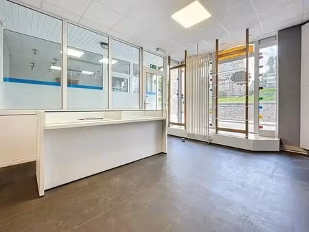 aubel | rez de chaussée commercial à louer