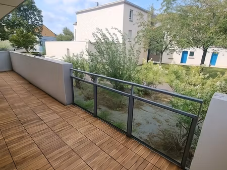 à vendre blot immobilier - beau t3 de 62m² au rdc avec grand balcon sud-ouest - thorigné-f