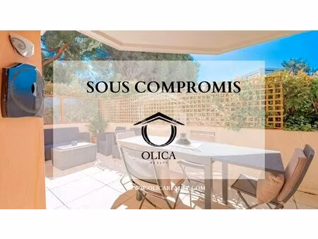 superbe rez-de-jardin 2 pièces dans une résidence avec piscine