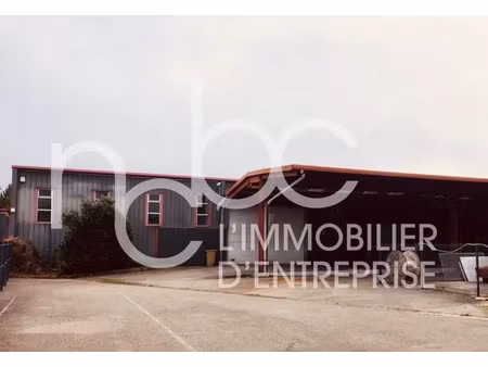 bâtiment d'activité sur son terrain