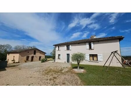 maison familiale 210 m2 - 6 pièces - gîte 120 m2 - piscine