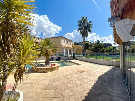 a louer villa type 8 marseille 13013 st mitre chateau gombert 6 chambres piscine terrain