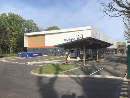 location local d'activités sautron 2 686 m²