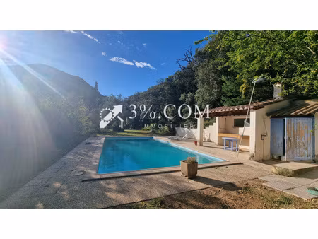 maison en pierre a nyons en drome provençale