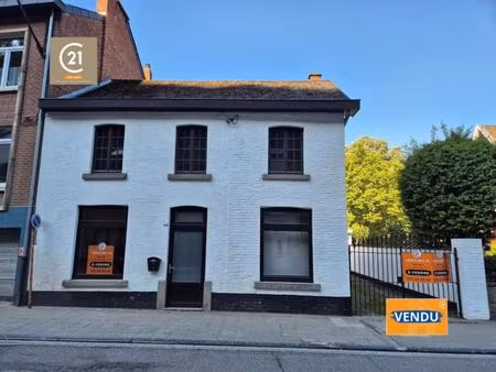 maison unifamiliale en vente à rue de la station 108  walcourt  belgique | century 21®