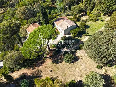 villa de 205m2 sur terrain de 7740m2.... droits à bâtir !