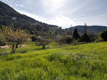 achat terrain 541m² sollies toucas 83210