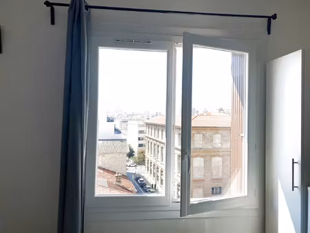 studio meublé - rue d'endoume