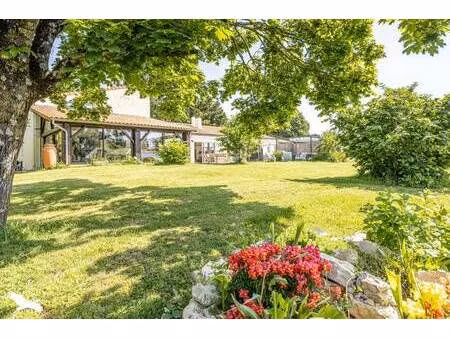 vente maison 10 pièces 350 m² saint-sauveur-d’aunis (17540)