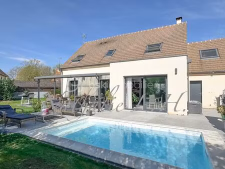 maison de 149 m² à villeneuve-saint-denis