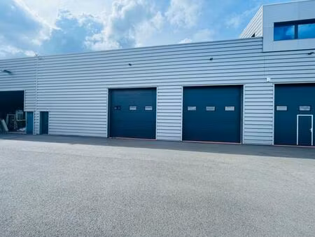 à louer – local d’activité / entrepôt – idéal fret  logistique  pièces détachées dans le 9