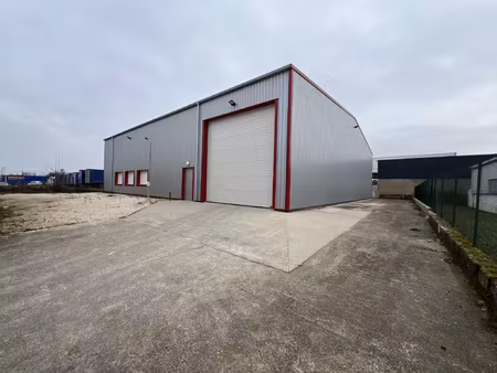 location local commercial 613m² sens 89100