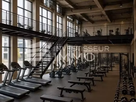 location local commercial 1 193 m² idéalement situé à ivry-sur-seine