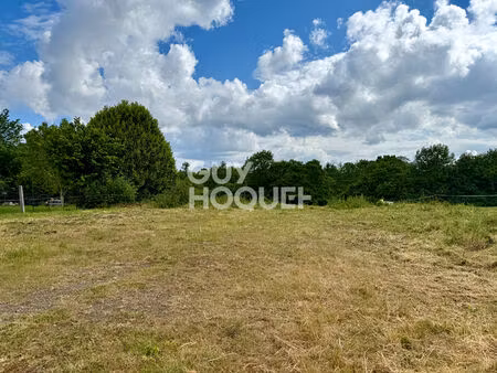 terrain constructible - 1000m2 - la-croix-avranchin