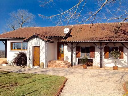 beau house avec gîte indépendant attenant.